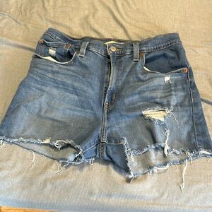 Like new Levi shorts